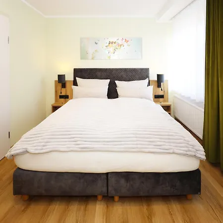 מלון Erlebnis Wald 3*